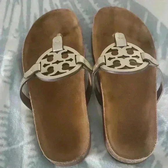 Tory Burch Metallic Gold Miller Cloud Sandal SZ 6 - Picture 4 of 4